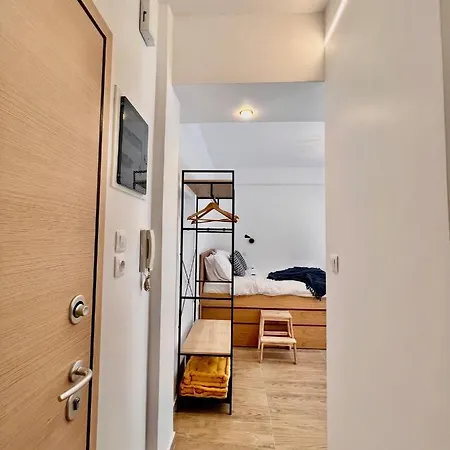 Peaceful Studio 2 Mins From Beach And Main Square Athens Exterior photo