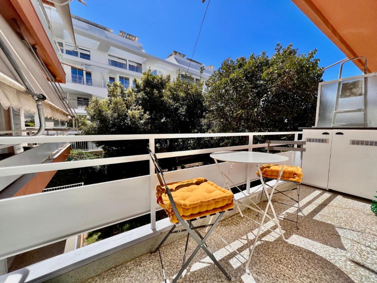 Peaceful 2 Mins From And Main Square Apartment