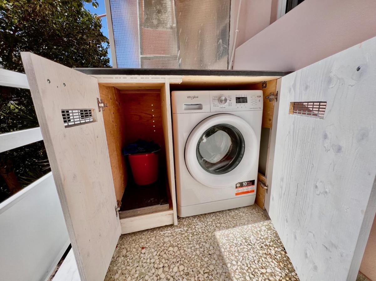 Peaceful 2 Mins From And Main Square Apartment Athens